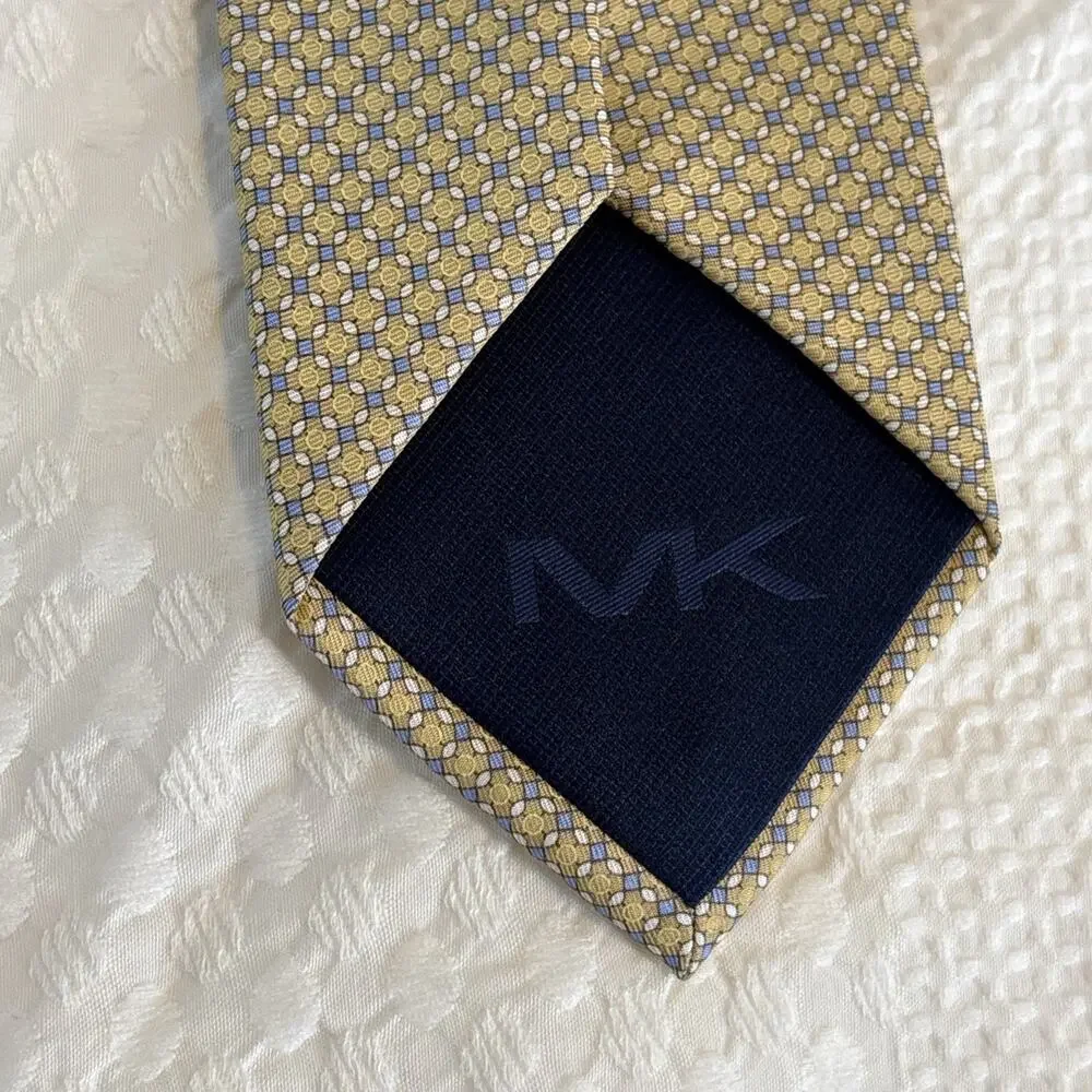 Michael Kors Yellow With Blue Diamond Neck Tie New Condition